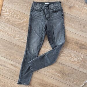 Good American Women's Gray Skinny Jeans